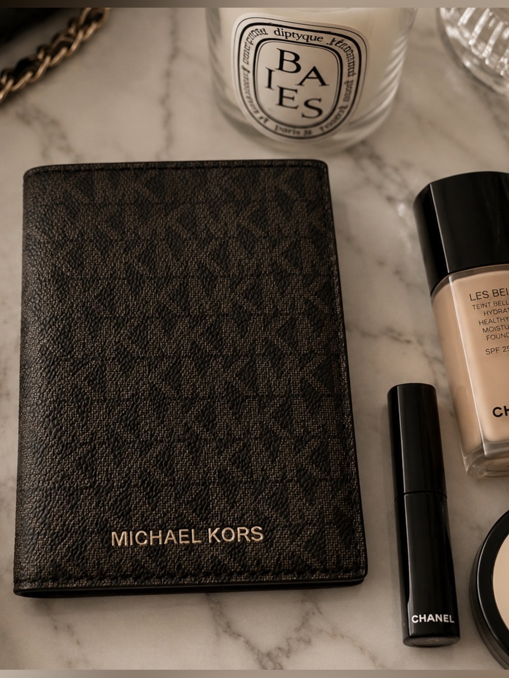 New Michael Kors Logo Brown Passport Holder Wallet